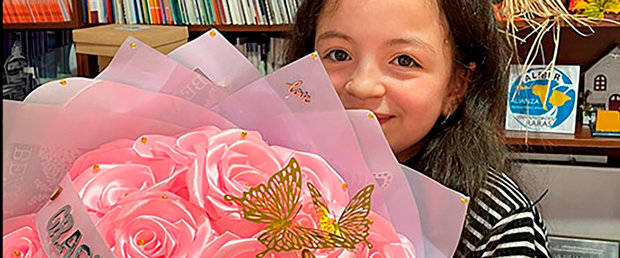 El corazón y la creatividad de las Rosas Eternas y Fresitas